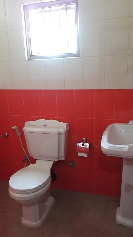 Lassana Villa Negombo 2*,